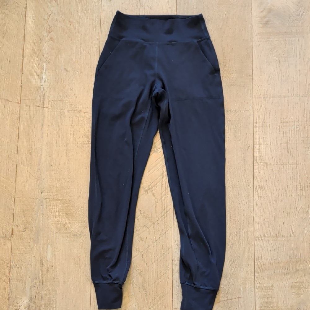 Lululemon Athletic Navy Joggers Size 2